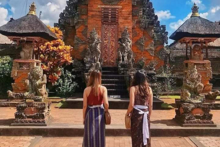 Tour privato della foresta delle scimmie di Ubud, dei campi di riso e dell&#039;altalena feliceTour privato di Ubud (biglietto d&#039;ingresso non incluso)