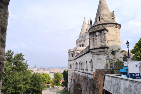 Vienna: Bratislava and Budapest Day Trip with Guide