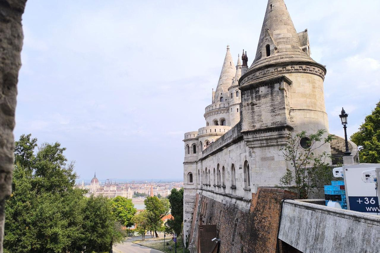 Vienna: Bratislava and Budapest Day Trip with Guide