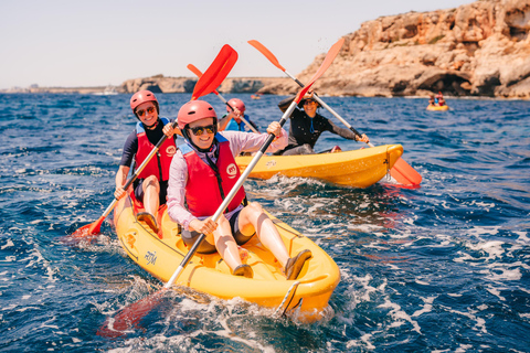 Cala Varques: Expedição guiada de caiaque e mergulho com snorkel nas cavernas marinhas