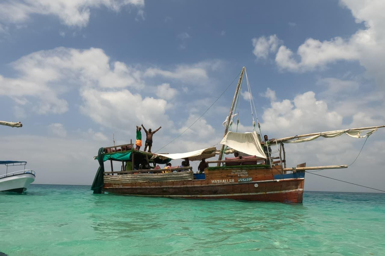 From Diani: Kenya's Ultimate Dolphin & Snorkeling Day Trip