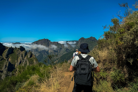 Piesze wędrówki po Maderze: Od Pico Areeiro do Pico Ruivo