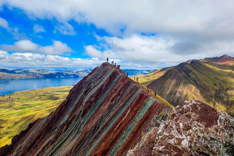 From Cusco: Pallay Poncho Easy Hike with Lunch Pallay Poncho Easy Hiking Adventure—No Crowds (Group Tour)