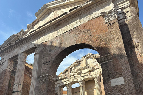 Roma: tour in golf cart con servizio di prelievo in hotelRoma: tour serali privati in golf cart nel centro della città