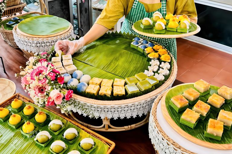 Siem Reap: Feel Good Evening Walking Tour Classic cultural walk through Wat Bo.