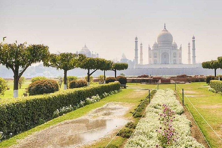 Agra: Baby Taj en Mehtab Bagh Sunset Viewpoint TourVanuit Agra: Baby Taj, Mehtab Bagh-rondrit met auto, gids, toegangskaarten