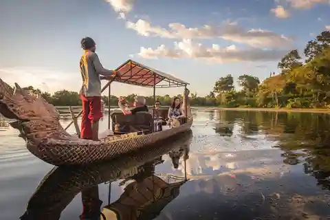 Passeio de barco em Angkor & Gôndola Sunset Boat