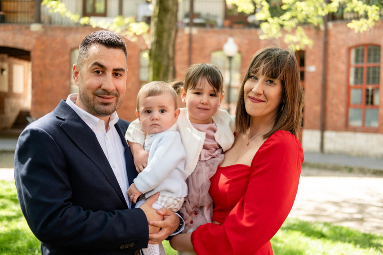 Tarragona: Private Family Photo Shoot Tour