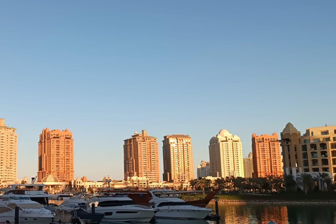 From Doha Airport: Private Guided City Tour