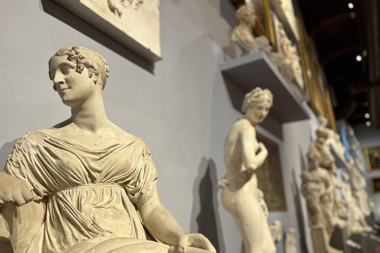 Florence: Accademia Gallery Guided Tour with Priority Access