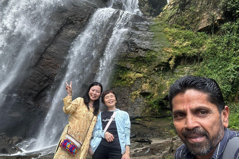 From Kandy: Nuwara Eliya Tour via Ambuluwawa [Private Tour] Air Conditioned Van Tour