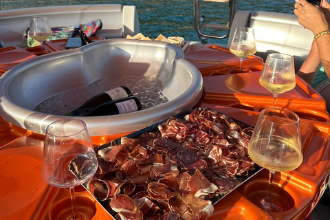 Propriano: BBQ Boat rental without a license for aperitifs or lunch at sea Lunch / Barbecue at sea (midday)