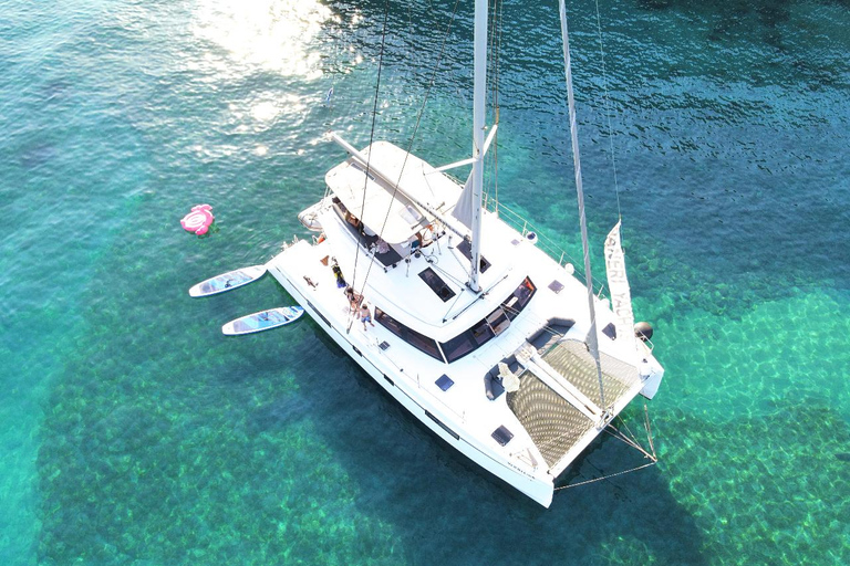 Chania Old Port: Luxury Catamaran Cruise to Agioi Theodoroi