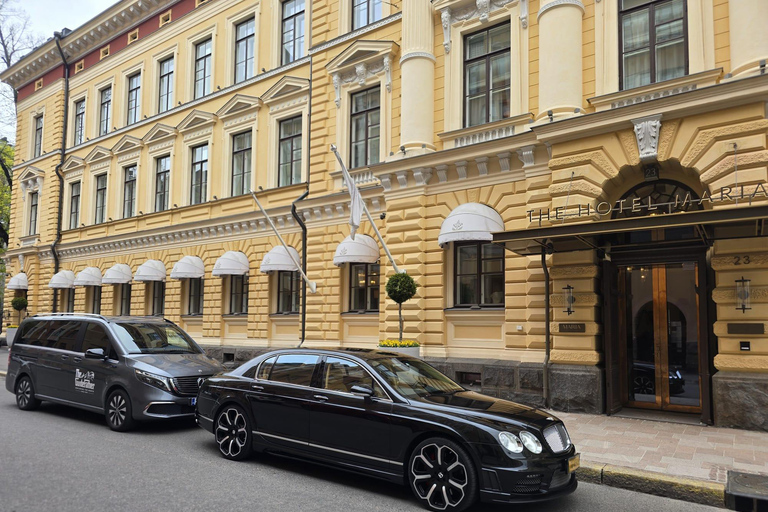 Stockholm: Grand Drottningholm and Gripsholm Castles Tour