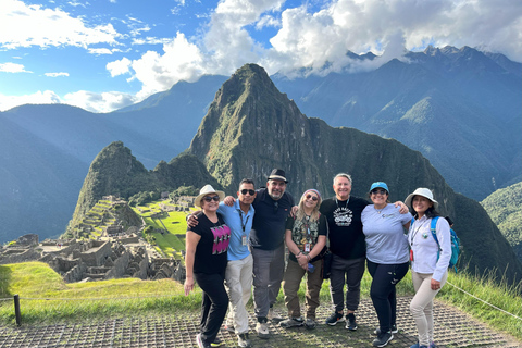 Premium All-Inclusive Full-Day Machu Picchu Tour from Cusco. Horseback Ride to the Colorful Mountain, Entrance Fees, and Buffet Lunch from Cusco