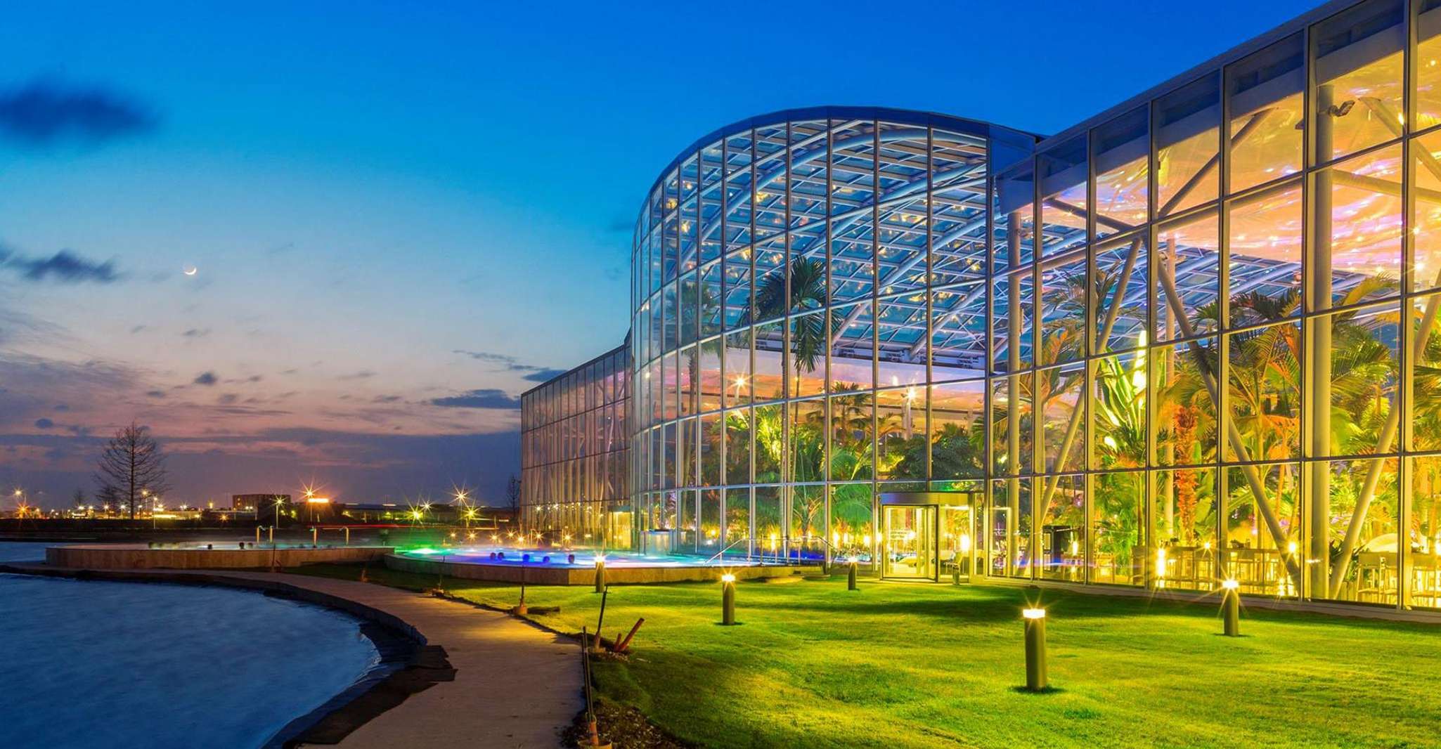 Bucuresti: Therme Bucharest Evening Entry Ticket & Transfer photo 8