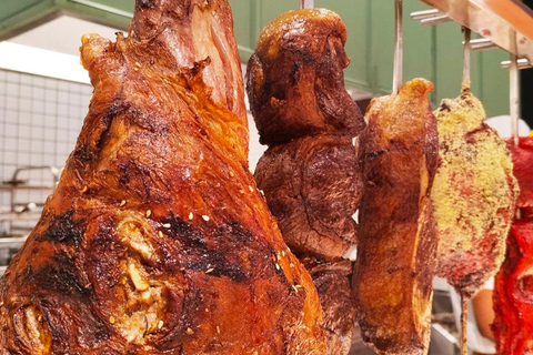 Phnom Penh: All-You-Can-Eat Buffet Feast at Tonle Bassac II Lunch (Include Tea)