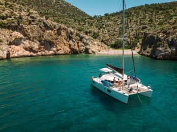 Nafplio: Catamaran Cruise with Meal and Drinks