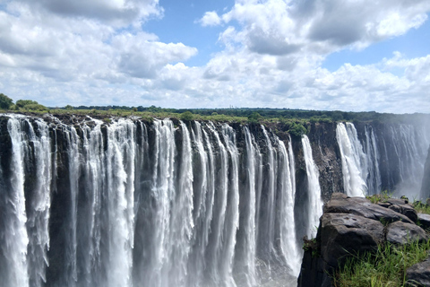 Victoria Falls Zimbabwe: Mosi-oa-Tunya Walk with Local Guide