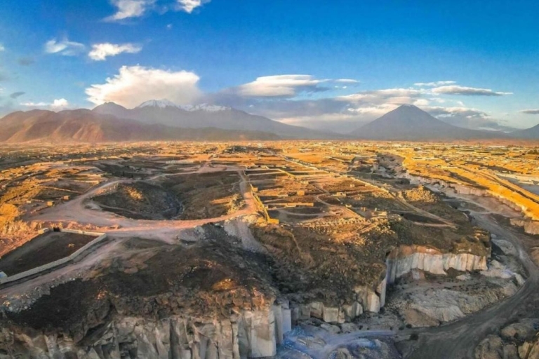 Desde Arequipa: Ruta del Sillar - Tour de medio día