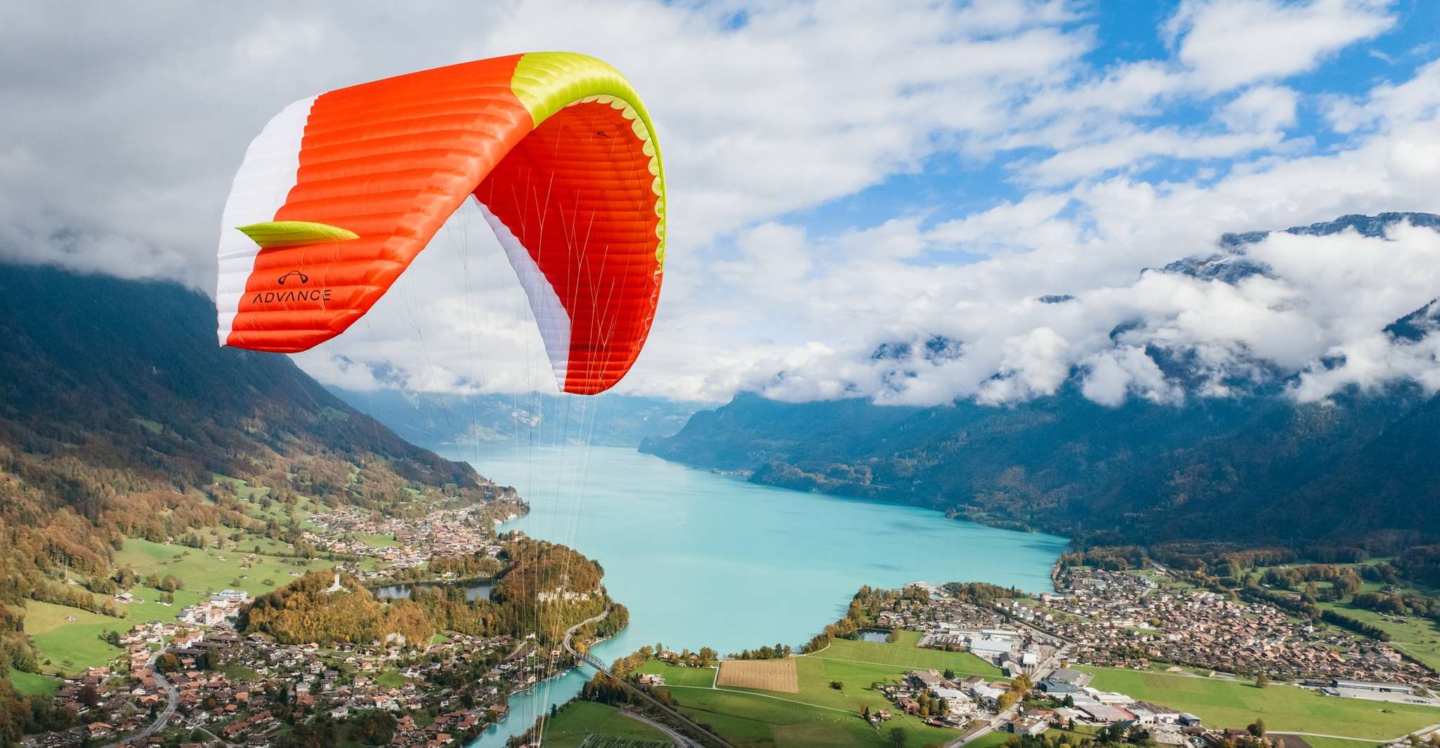 Interlaken, Tandem Paragliding Flight - Housity