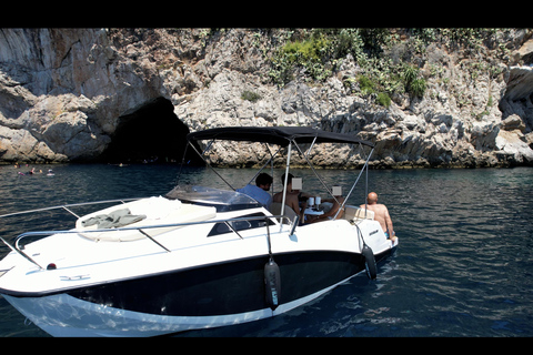 Nice: Private Boat Tour to Monaco with Wine and Stops