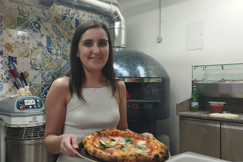 Nápoles: Aula de preparação de pizzas com um chef napolitano e bebida