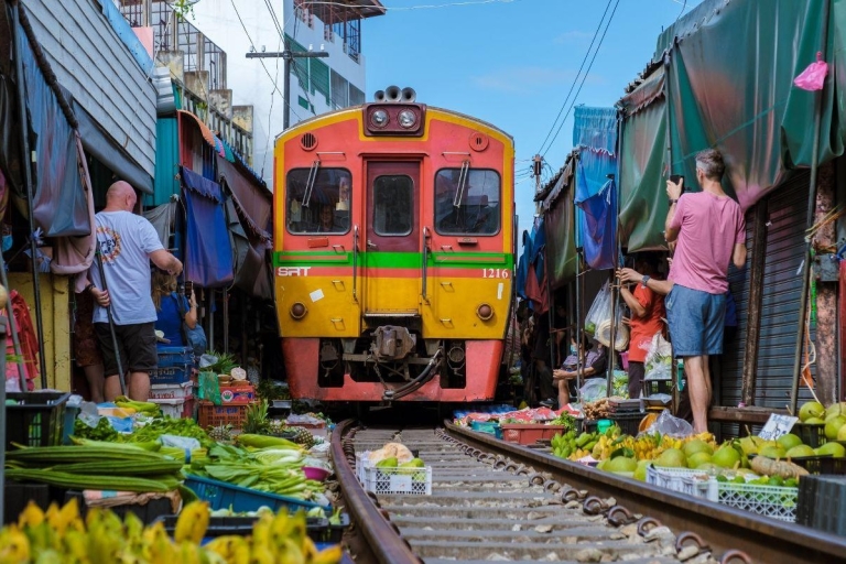 Bangkok: Damnoen Saduak i wycieczka samochodowa na targ kolejowyDamnoen Saduak Floatting & Train Market Wycieczka prywatnym samochodem
