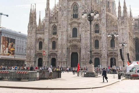 Milan: Duomo Cathedral & Rooftops Guided Discovery