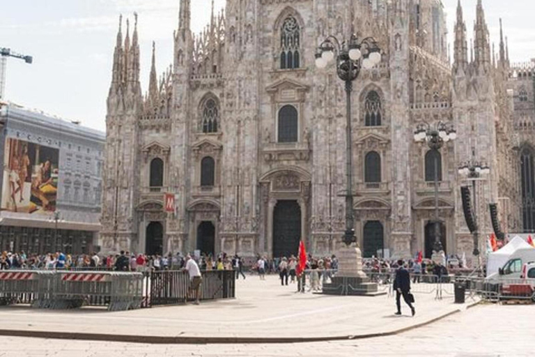 Milan: Duomo Cathedral & Rooftops Guided Discovery