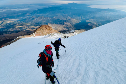 Pico de Orizaba Summit: 2-Day Tour with Gear and Personalized Tour Guide Pico de Orizaba Summit: 2-Day Tour with Equipment and Personalized Guide