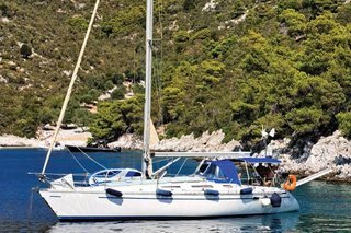 Skiathos: All-Inclusive Daily Sailing with BBQ on Board