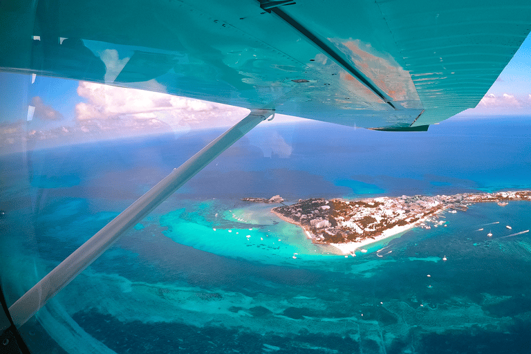 Vuelo panorámico a la Zona Hotelera de Cancún e Isla Mujeres
