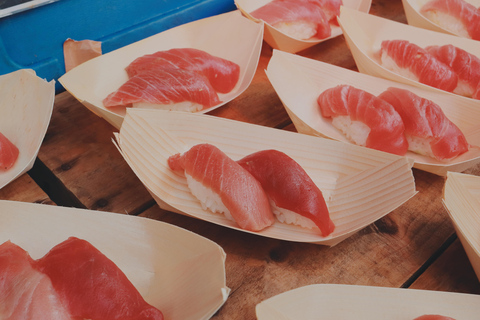Tokyo : Tsukiji Fish Market Food Walking & Shrine Visit Tour