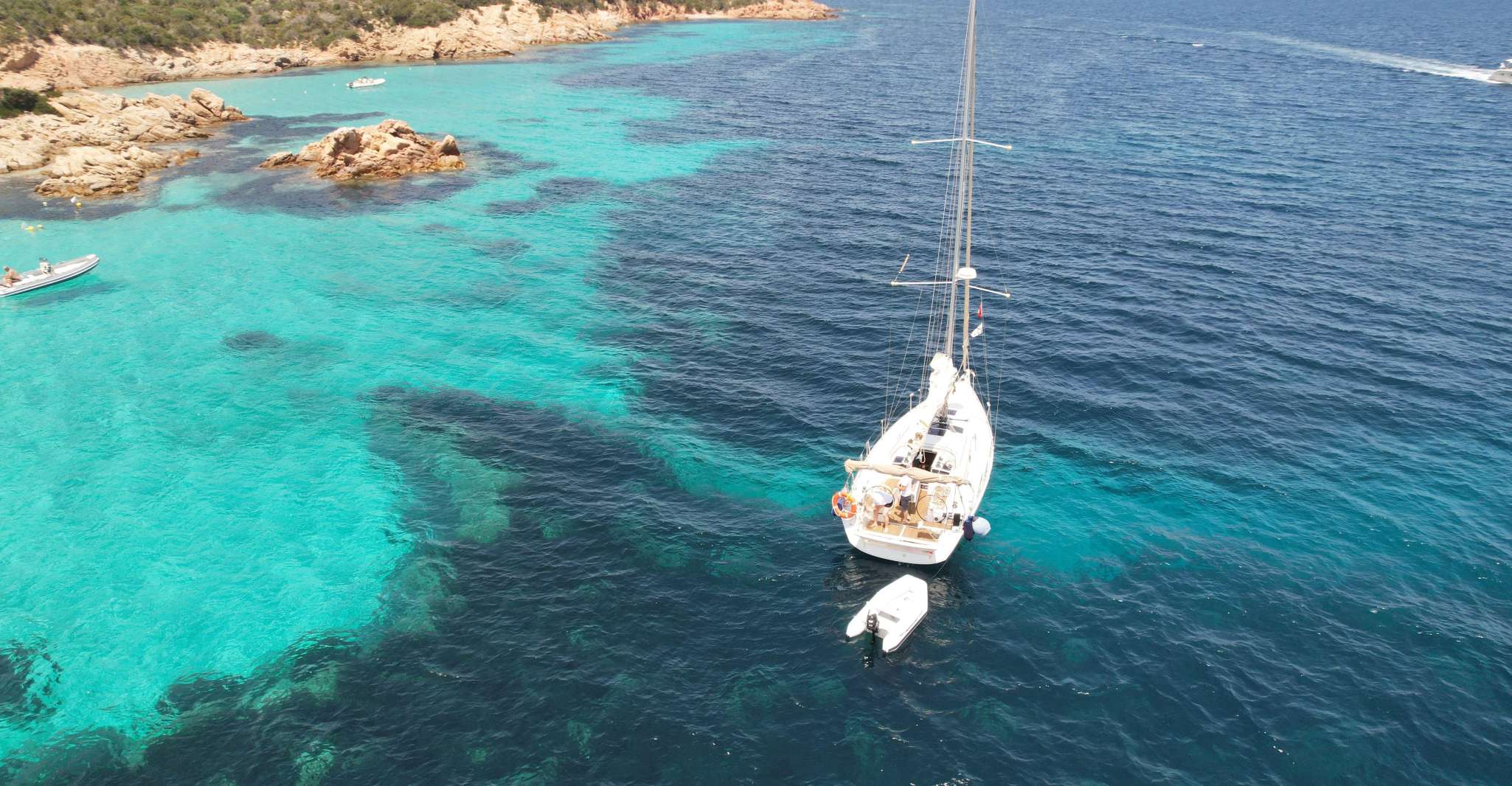 Poltu Quatu, La Maddalena Archipelago Sailboat full-day trip - Housity