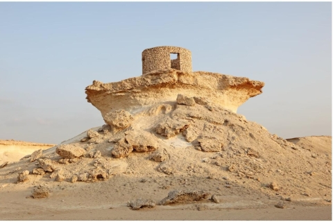 Wycieczka po zachodnim Katarze do rzeźby Richarda Sierry, Umbrella RocksWycieczka po zachodnim Katarze do rzeźby Richarda Sierry, Umbrella Rock