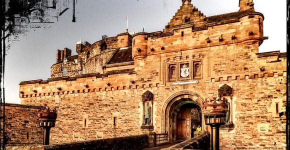 Edinburgh Castle: Guided Tour with Tickets Included
