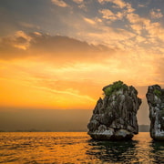 From Hanoi: Ha Long Bay & Sapa 4-Day Tour: Fansipan Peak