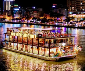 Da Nang: Han River Night Boat Trip with Show on Weekends