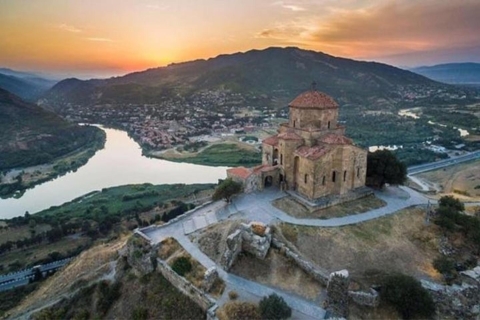 Armenia - Tbilisi 3 dni, 2 noce z ErywaniaPrywatna wycieczka z przewodnikiem