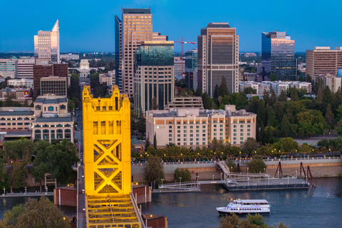 Sacramento: City Cruises Rock The Yacht River Cruise Sacramento: Rock The Yacht River Cruise