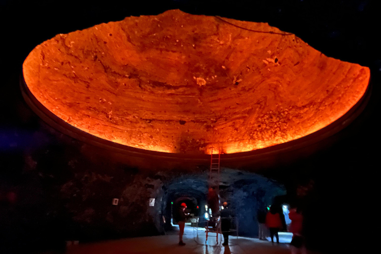 VANUIT BOGOTA: Zoutkathedraal en Andrés Carne de Res Tour (Chía)