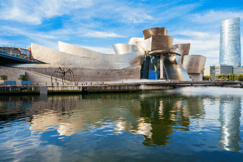 Tour privato del Guggenheim di Bilbao con guida ufficialeTour privato del Museo Guggenheim di Bilbao con guida ufficiale