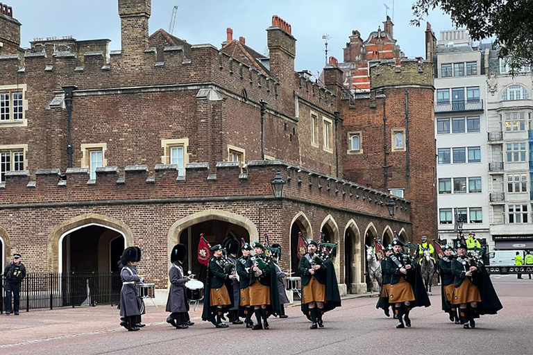 伦敦半日游泰晤士河游船、大笨钟和伦敦塔