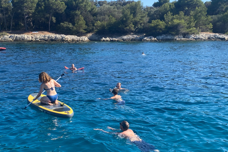 Yacht Me Up Cruzeiro Privado com Tudo Incluído Cannes Lérins SailUm dia na baía de Cannes com tudo incluído