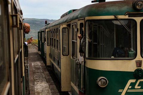 Piedimonte Etneo: Tour del Treno del Vino dell'Etna e degustazione di vini siciliani