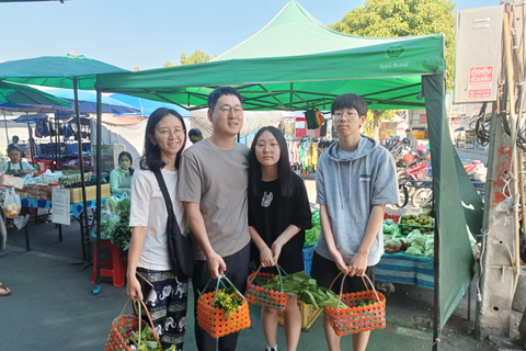 Tour di mezza giornata di cucina con tour del mercatoLezione di cucina di mezza giornata con tour del mercato