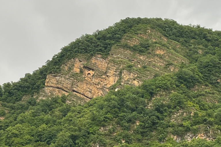 Bakú: excursión de escalada al castillo de hadas de Zagatala con acampadaBakú: Excursión al castillo encantado de Zagatala con acampada