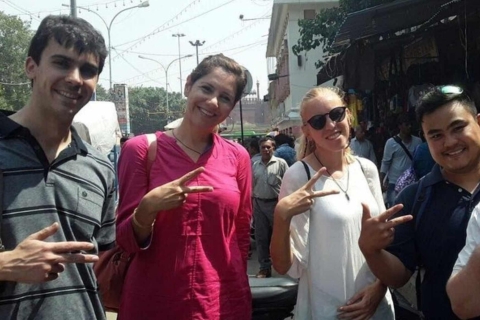 Stadstour met gids door Varanasi in AC auto met een lokale bewoner