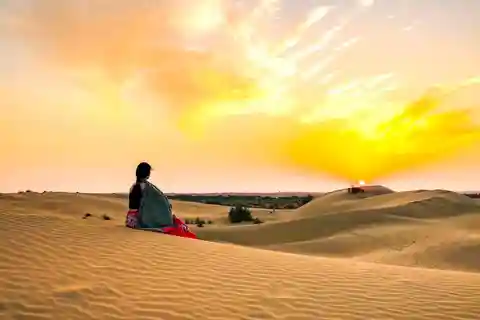 Jaisalmer: 2-Day Thar Desert Safari Adventure Tour